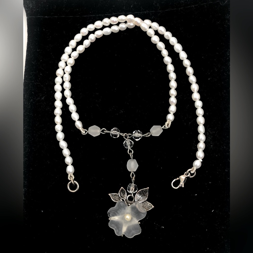 Extasia Delicate Flower Necklace Freshwater Pearl Crystal Feminine Signed 16”